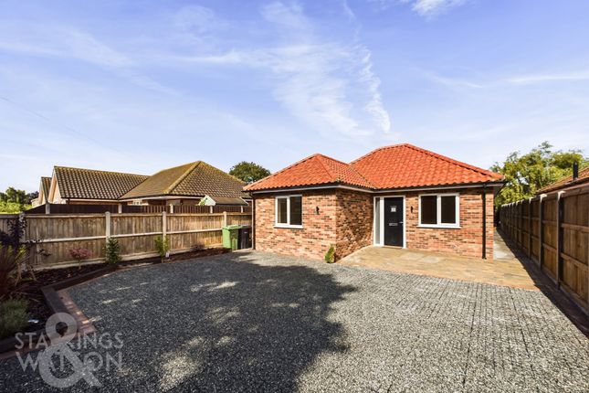 Detached bungalow to rent in Loddon Road, Broome, Bungay