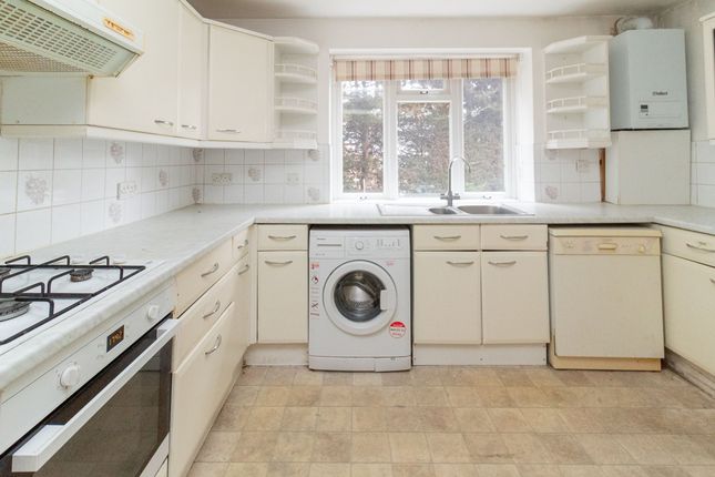 1 Penshurst Court, Edgware photo 4