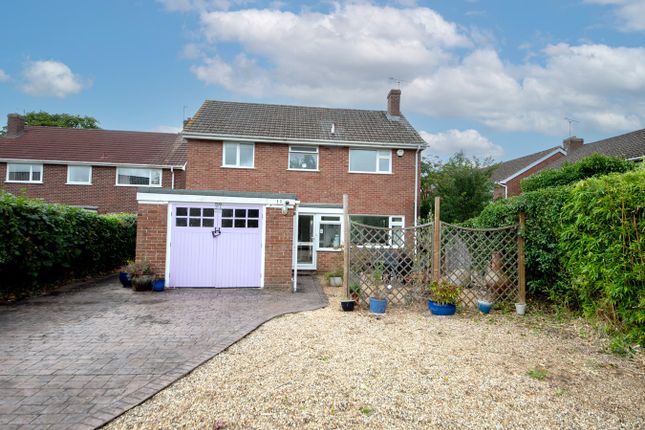 Thumbnail Detached house for sale in Tudor Road, Newbury
