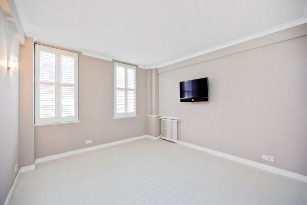 Flat to rent in Whiteheads Grove, Chelsea