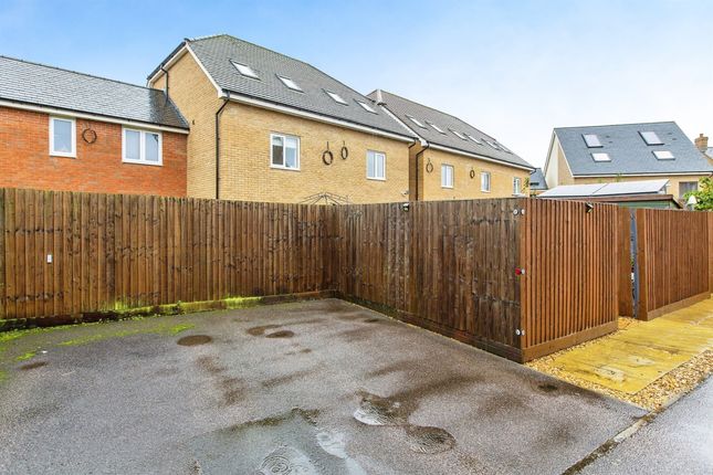 Town house for sale in Summers Hill Drive, Papworth Everard, Cambridge