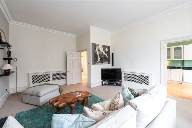 Flat to rent in Redcliffe Gardens (48), Chelsea, London