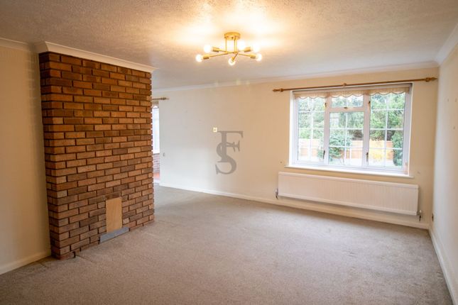 Detached house to rent in Pennine Close, Oadby, Leicester