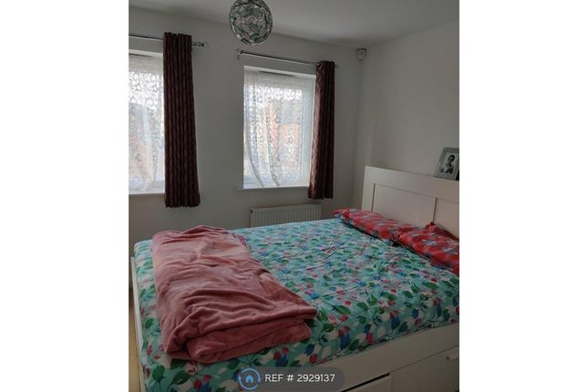 Holt Avenue, Brooklands, Milton Keynes photo 5