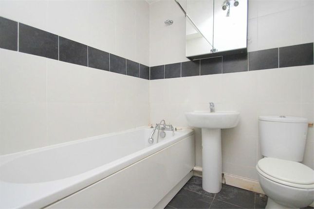 61b, Alexandra Road, Slough photo 5