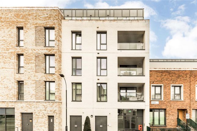 Thumbnail Flat for sale in Montagu House, Greenside Road, London