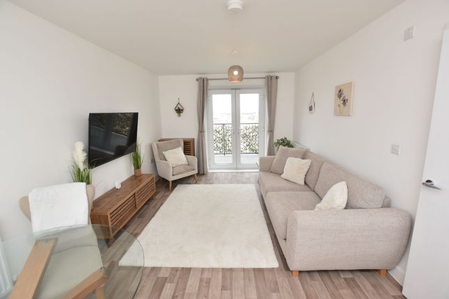 Flat 5, 2 Pictor Drive, Margate photo 2