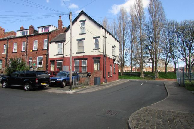 3 bed terraced house for sale in Buslingthorpe Lane, Leeds
