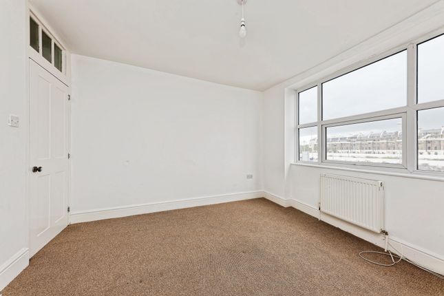 Flat 2, 164, Snargate Street, Kent photo 3