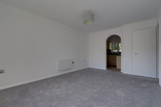 55, Boakes Drive, Stonehouse photo 4