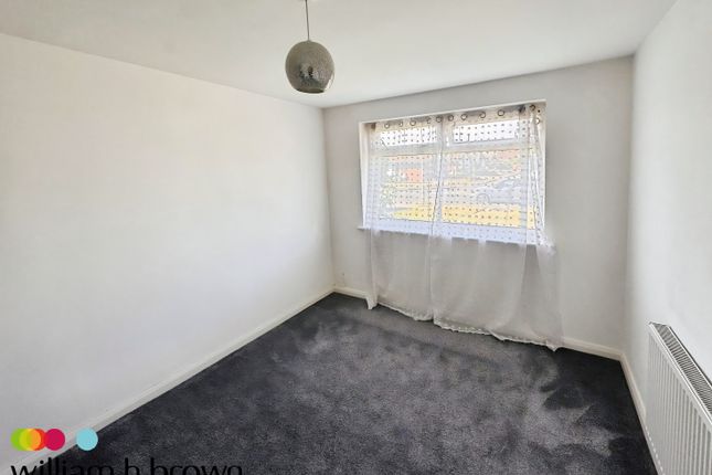 64, Laburnum Crescent, Frinton-on-Sea photo 5