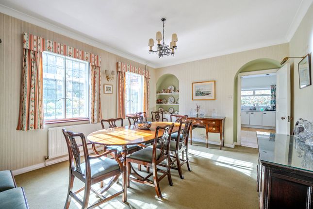 The Gate House,, Guildford Lodge Drive, East Horsley photo 5