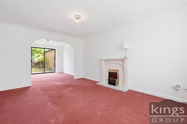 66, Elwood, Harlow photo 4