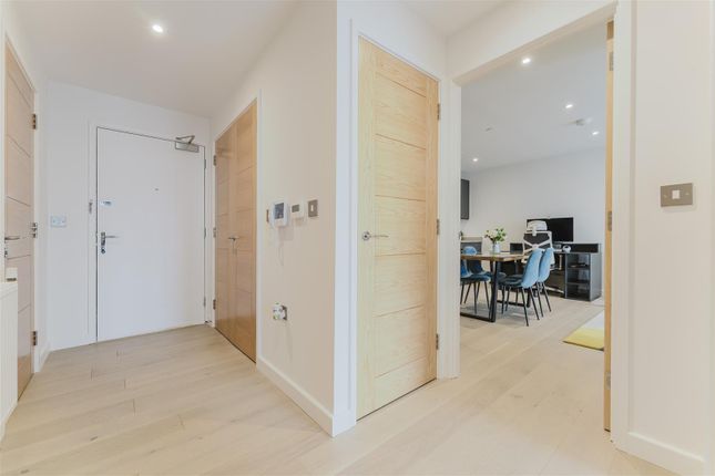 49, Ipswich Court, Hanwell photo 2