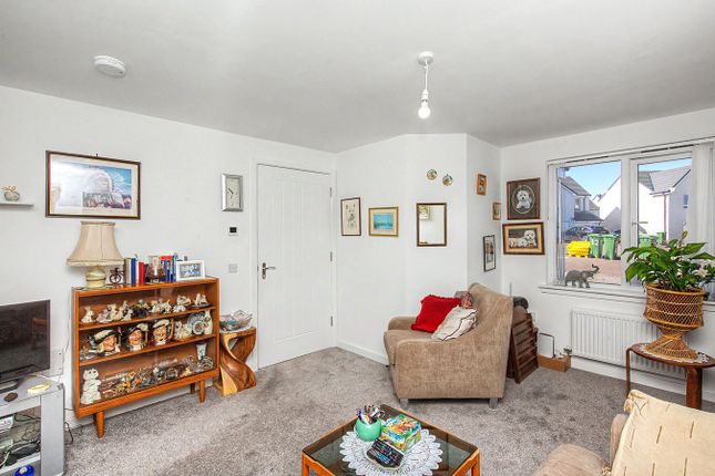26, Lathrocht Grove, Kinross photo 2