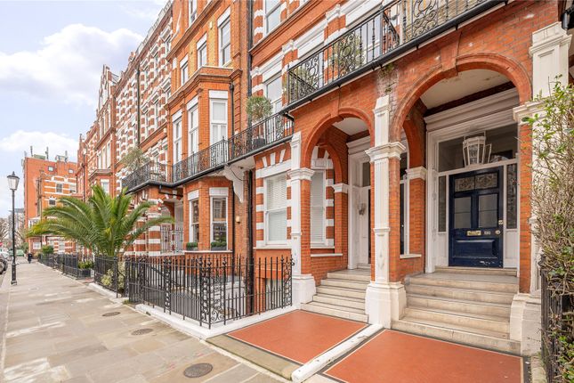 Flat for sale in Bramham Gardens, Earl's Court