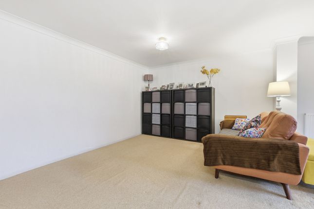 6, Steen Close, Essex photo 4