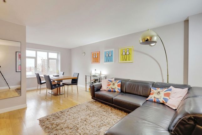Flat for sale in Elm Road, Leigh-On-Sea