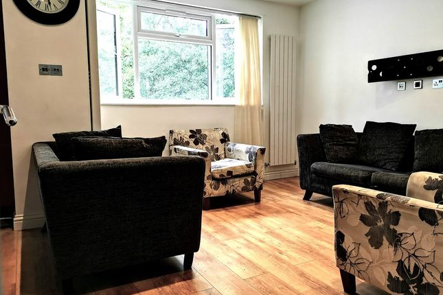 103, Dollis Road, London photo 2