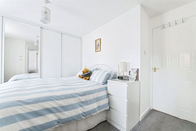 23, Keats Close, Devon photo 3