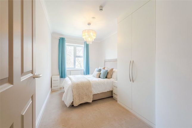 32 Fitzwarren Court,, Kingsdown Road, Swindon photo 5