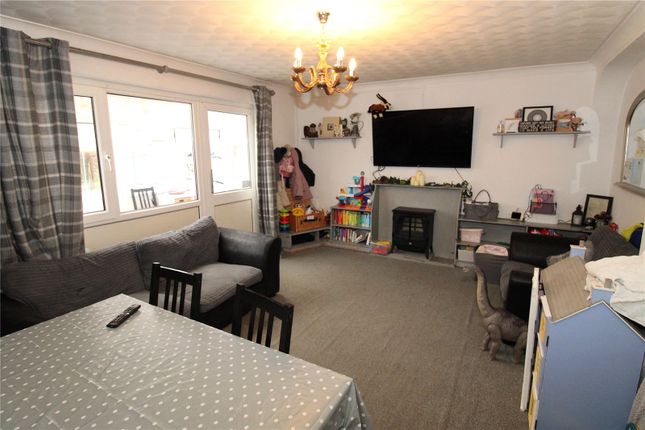 Flat 5, Hillson House,, Nashe Way, Hampshire photo 3