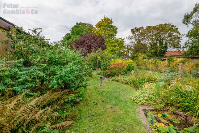 End terrace house for sale in Sherwood Avenue, Greenford