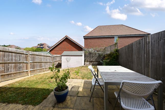 8, Clarks Farm Way, Camberley photo 4
