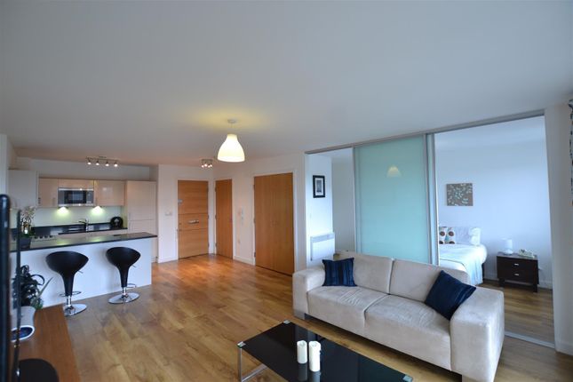 Thumbnail Flat to rent in Park Lodge Avenue, West Drayton