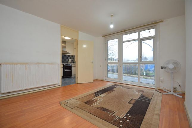 Flat for sale in Hevelius Close, London