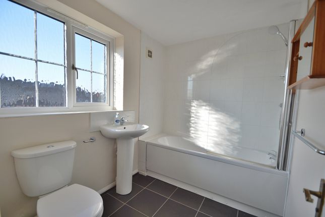 End terrace house to rent in Radley Close, Hedge End, Southampton