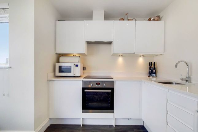 Flat for sale in Southlands Road, Bromley Common, Bromley