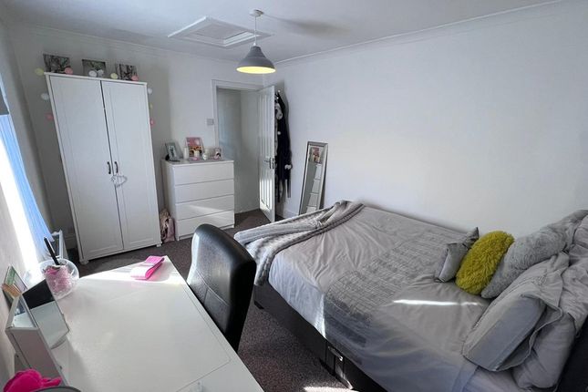 Shared accommodation to rent in Norfolk Street, Swansea