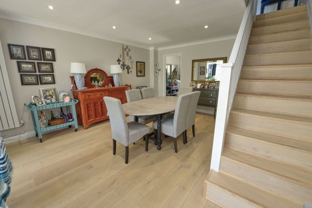 7, Swaledale Gardens, Fleet photo 4