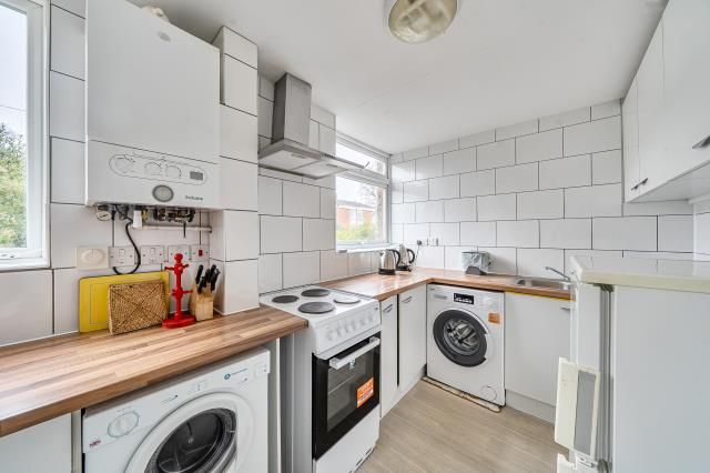 125b, Harefields, Oxford photo 2