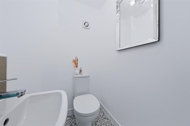 7, Chaffinch Drive, Loughborough photo 4