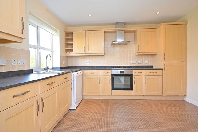 37 Nightingale Drive, Harrogate photo 3