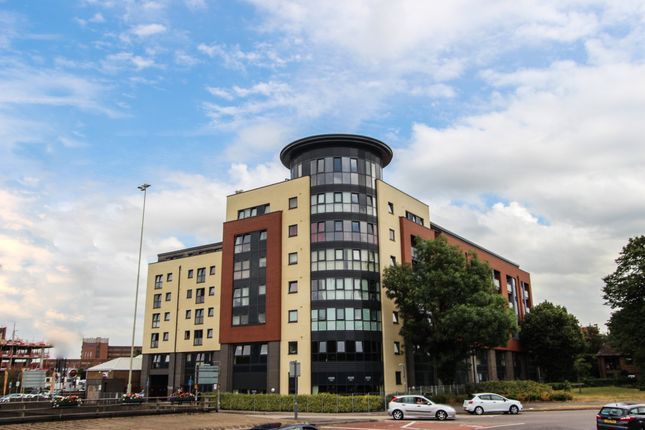 Thumbnail Flat to rent in Flanders Court, 12-14 St Albans Road, Watford, Hertfordshire
