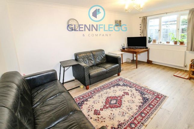 73, Lowestoft Drive, Burnham photo 3