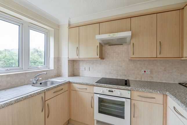 20, Conrad Court, Stanford-le-Hope photo 2