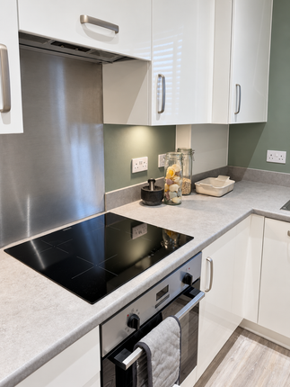 2, Castle Hill Drive, Ebbsfleet Valley photo 4