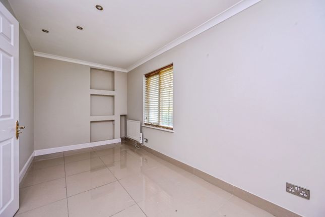 21, Cheldon Road, Merseyside photo 3