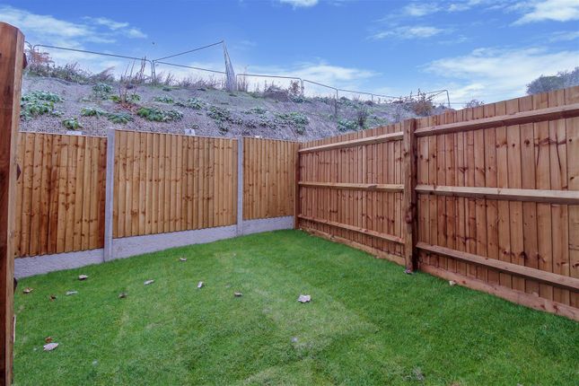 23, Nicholson Close, Nottingham photo 2