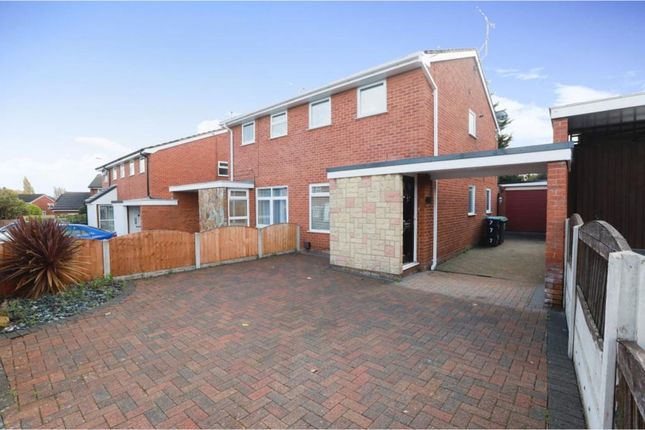 7, Millbank Rise, Wrexham photo 2