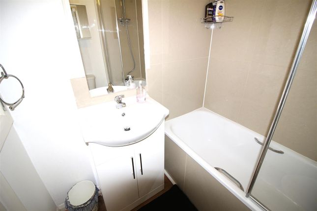 Room 3, 7c, Beechcroft Avenue, London photo 5