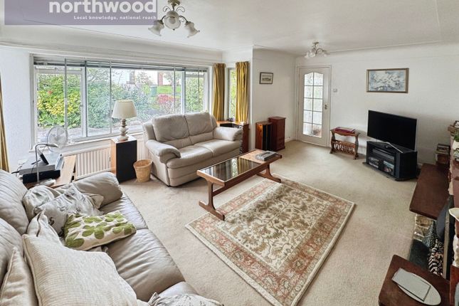 The Pippins  Rhodesway, Heswall photo 4