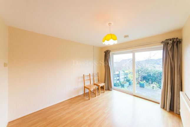 4 Llwynon,, Gelli Crescent, Newport photo 4