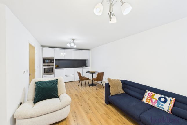 1-bed flat on 20, Pretoria Road, Chertsey, £209,950