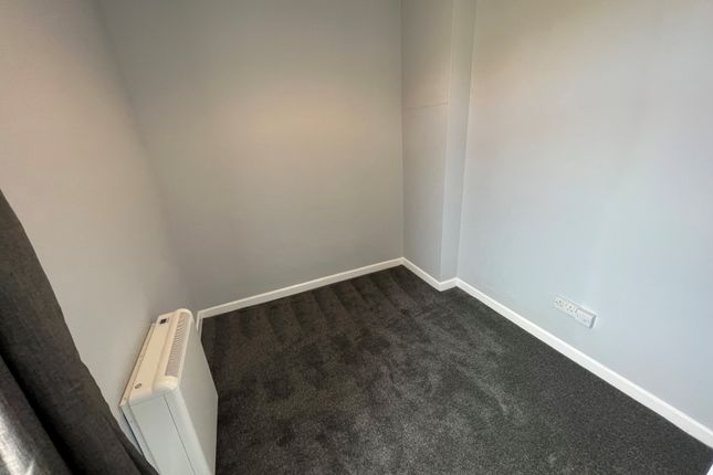 42b, Hollins Grove Street, Darwen photo 4