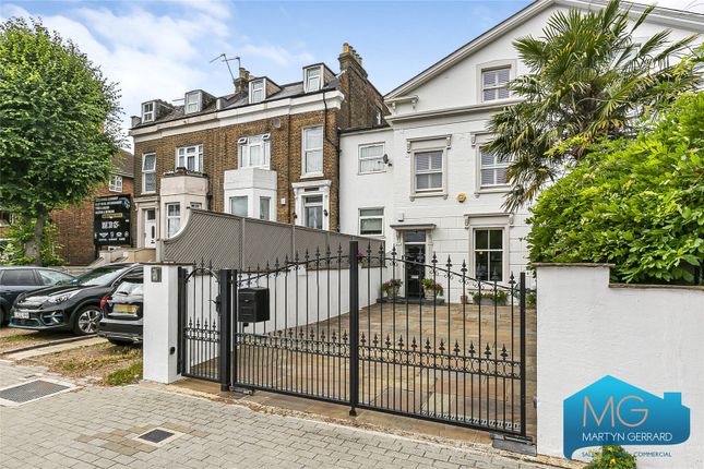 Terraced house for sale in High Road, North Finchley, London